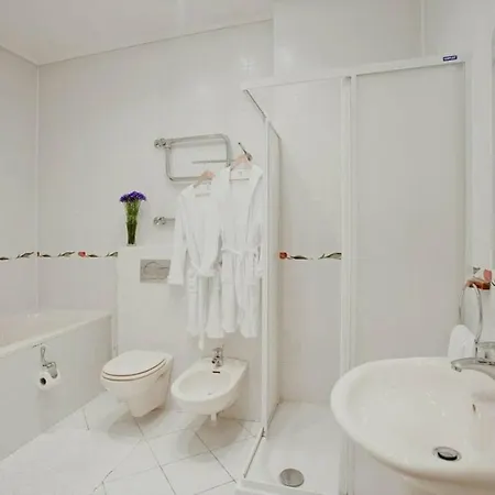 Трехкомнатные Апартаменты В Минске Apartment *