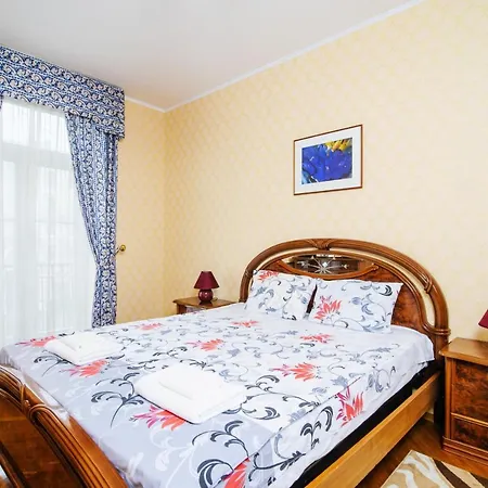 Apartment Трехкомнатные Апартаменты В Минске *