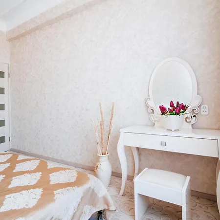 Apartment Трехкомнатные Апартаменты В Минске